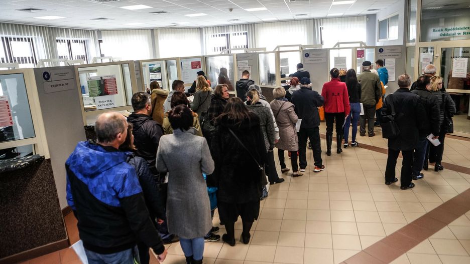 East News archiwum4
21,04.2017 RZESZOW OSTATNIE DNI SKLADANIA OSWIADCZENIA PIT I URZAD SKARBOWY FOT KRZYSZTOF KAPICA
k_kapica_afk