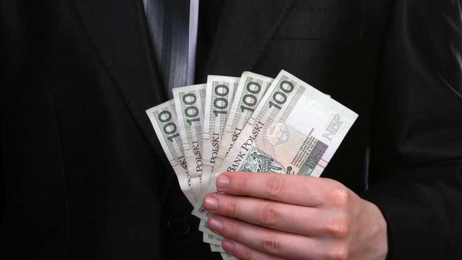 Podwyżka płacy minimalnej w 2025 r. Oto kwota na rękę