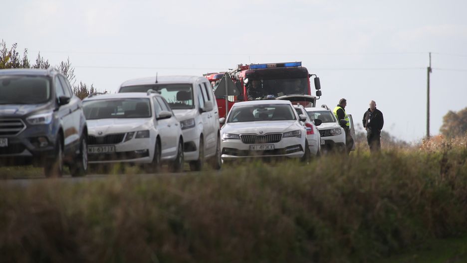 Służby pracują na miejscu wycieku z rurociągu "Przyjaźń"