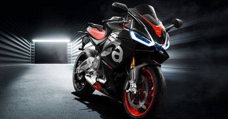 Aprilia RS 660 coraz bliżej salonów. Włosi podali, kiedy ruszą zapisy