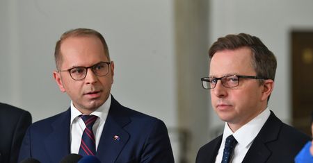Joński i Szczerba o aferze respiratorowej: Kompromitacja służb i upadek państwa