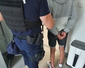 Czarna peruka i cudzy apartament. 16-latek chciał wyłudzić 40 tys. złotych