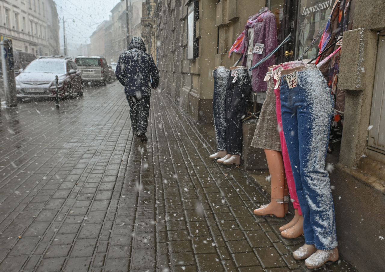 Pensja na poziomie ponad 7 tys. zł brutto wciąż dla wielu Polaków jest nieosiągalna