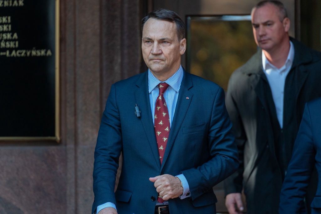 radosław sikorski, Rafał Trzaskowski, wybory prezydenckie 2025, koalicja obywatelska Sikorski zawalczy z Trzaskowskim o kandydaturę. Szef MSZ wbił szpilę