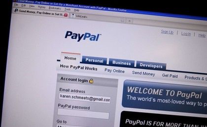 PayPal żąda od użytkowników wrażliwych danych. KNF: "Przeanalizujemy sprawę"