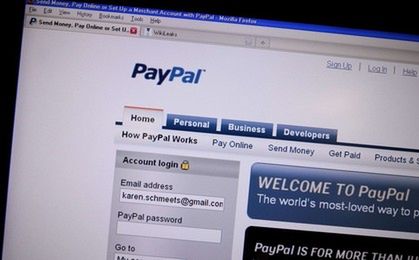PayPal żąda od użytkowników wrażliwych danych. KNF: "Przeanalizujemy sprawę"