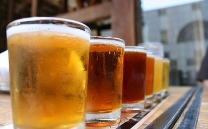 Rynek piwa w Polsce. Polacy piją coraz mniej piwa, za to cydr "idzie jak woda"