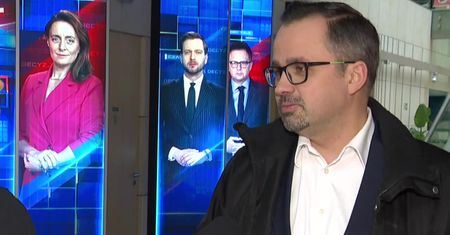Podsłuchiwali? Nie podsłuchiwali? Szef MSWiA milczy, rzecznik się wykręca, a opozycja przypomina o aferze Pegasusa