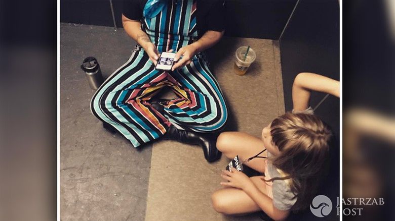Pink utknęła w windzie z córką