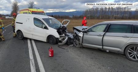 Zderzenie dwóch samochodów w Białce Tatrzańskiej. Sześć osób zostało rannych