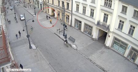 Rottweiler zaatakował dwie osoby na ulicy. Biegał bez kagańca, smyczy i obroży