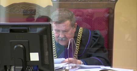 Matka Boska w tęczowej aureoli nie obraża. Sąd zdecydował w sprawie aktywistek.