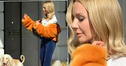 Agnieszka Woźniak-Starak w luksusowym futerku na spacerze z psami. Wystylizowała się jak na okładkę "Gali"