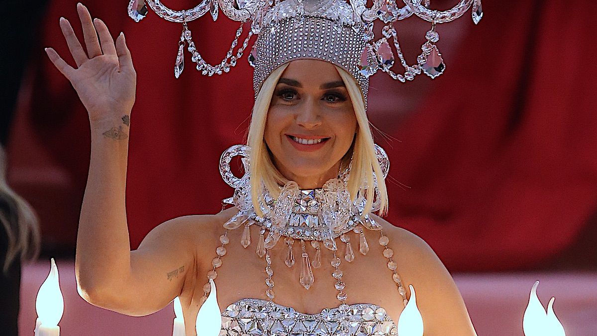 MET Gala 2019: Katy Perry najpierw przebrała się za świecznik, a potem? Na after party wyglądała jeszcze dziwnej