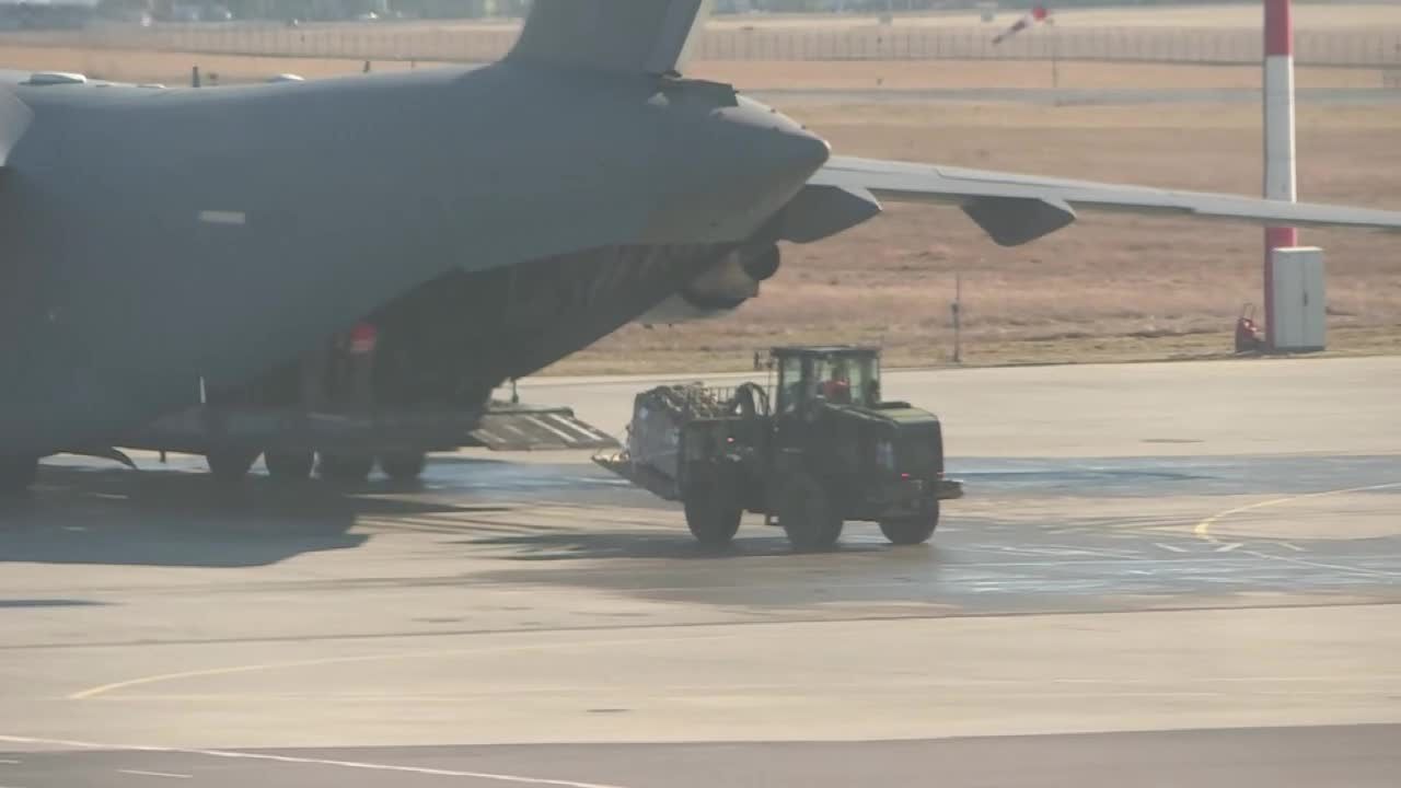 Na lotnisku w Jasionce pod Rzeszowem lądują kolejne amerykańskie samoloty wojskowe