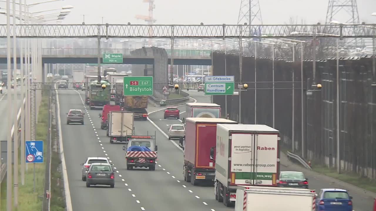 Odcinkowy pomiar prędkości na S8 w Warszawie. Łącznie to tylko 14 km, ale chętnych na mandat nie brakuje