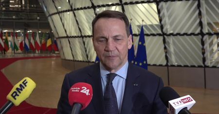 Szef MSZ: Zgodziliśmy się politycznie, że zamrożone aktywa Banku Centralnego Rosji zostaną przekazane Ukrainie