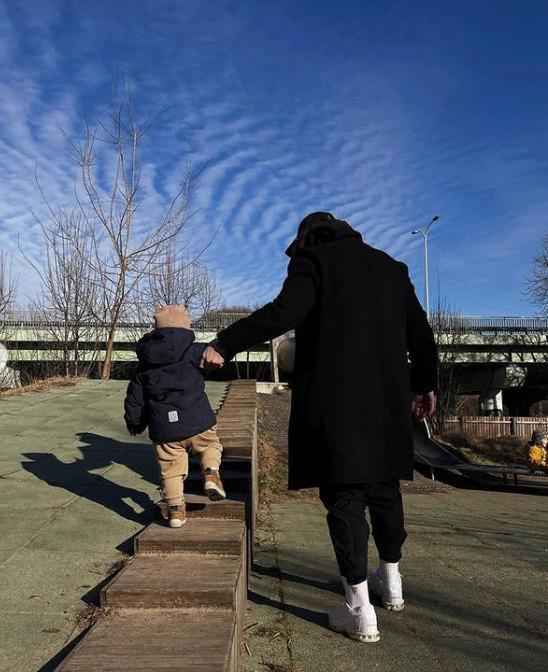 Ostatnie zdjęcie Sebastiana Fabijańskiego na profilu Maffashion