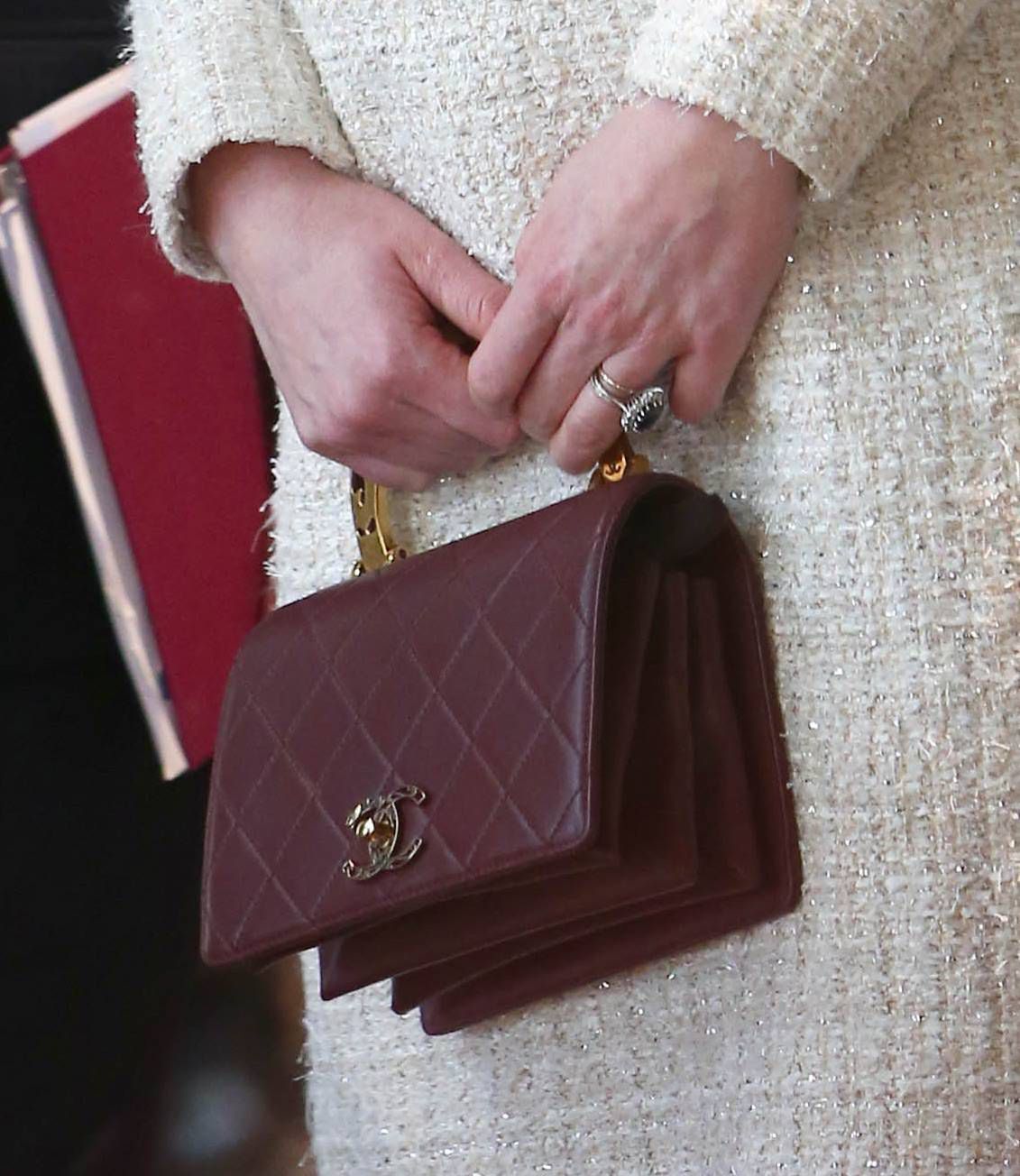Księżna Kate w Szwecji pokazała ciążowy brzuszek w białej sukience Alexander McQueen