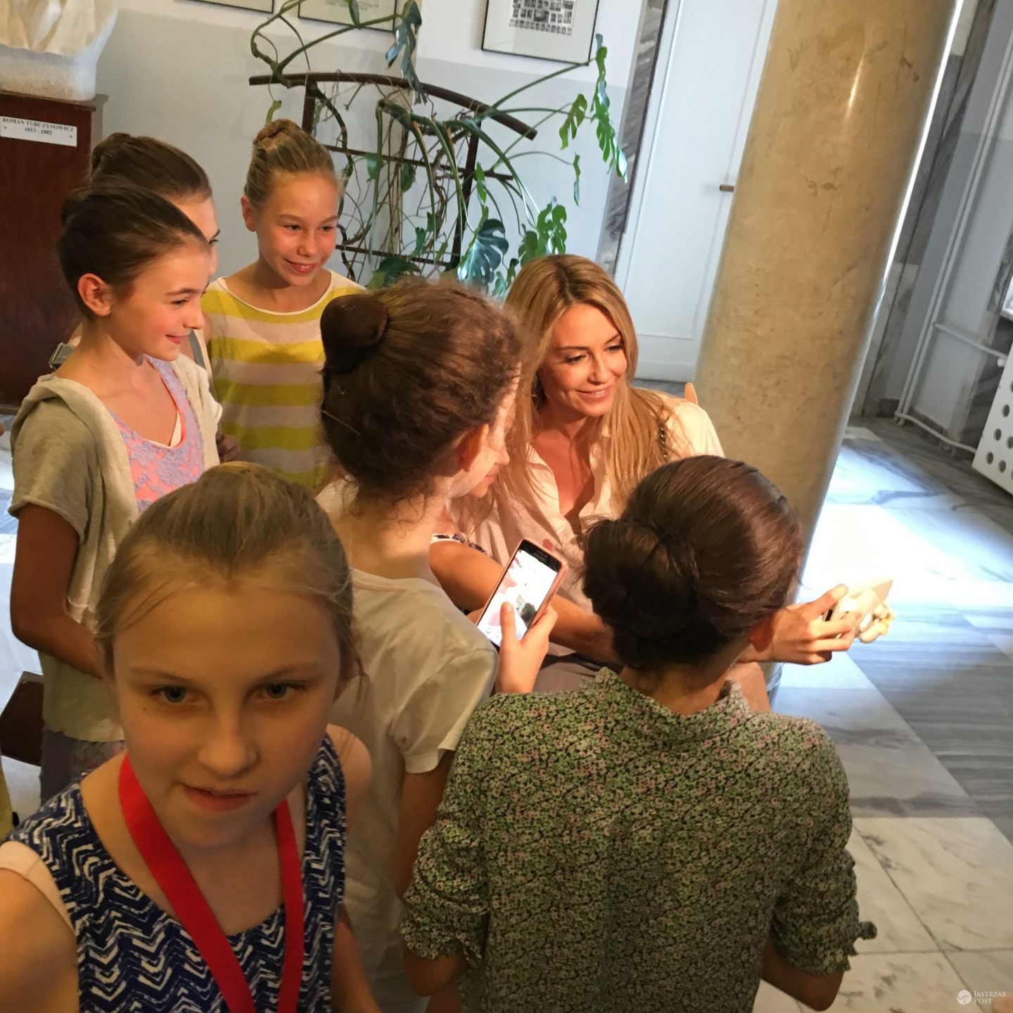 Małgorzata Rozenek z bratem Miszą Kostrzewskim w szkole baletowej