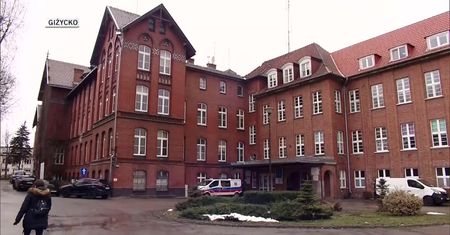Lawinowo rośnie liczba zajętych miejsc w polskich szpitalach.
