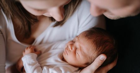 Nigdy nie składaj tak życzeń świeżo upieczonym rodzicom. Ten błąd popełnia wiele osób