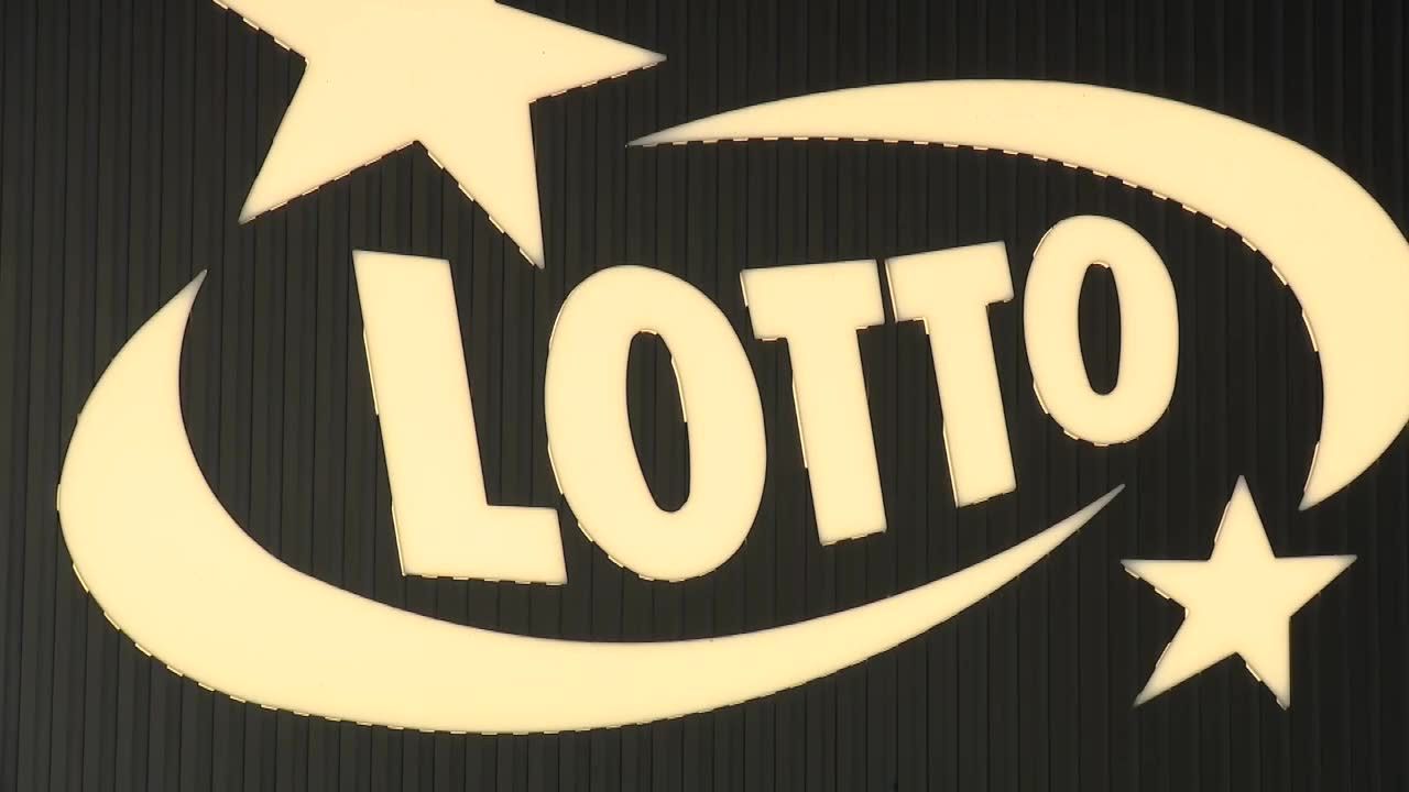 Zagrał na chybił-trafił i trafił. Mieszkaniec Śląska wygrał 206 mln w Euro Jackpot.