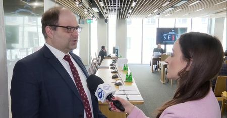 PiS przegrywa głosowanie w komisji. Projekt ustawy Lex pilot zawieszony do wysłuchania publicznego