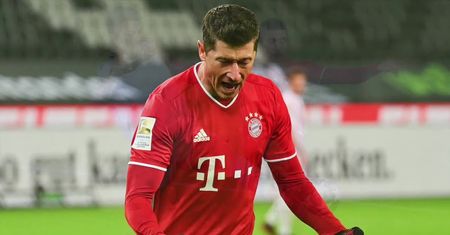 Robert Lewandowski powiększył przewagę nad Cristiano Ronaldo i Lionelem Messim.