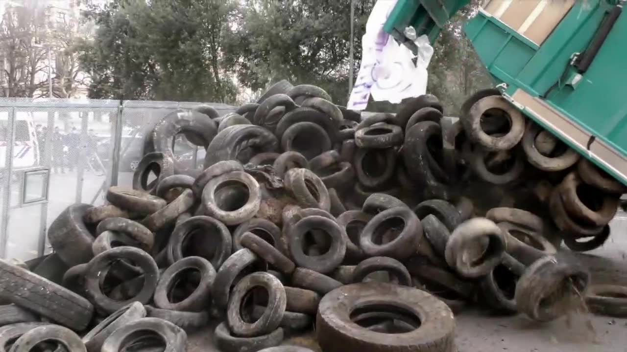 Francuscy hodowcy protestowali przeciw wegetariańskiej diecie w szkołach