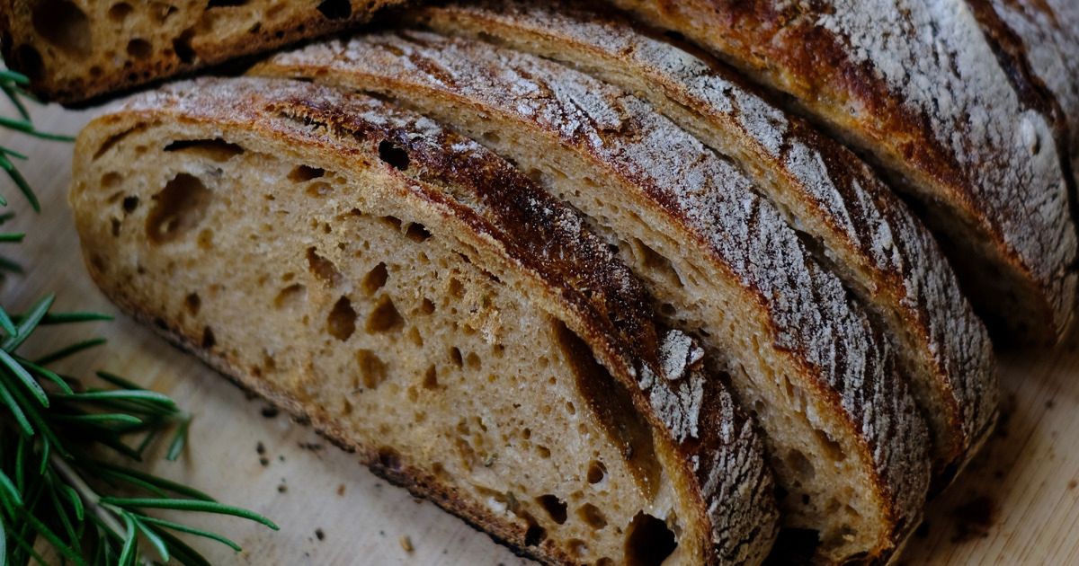 Jak odświeżyć chleb - Pyszności; foto: Canva