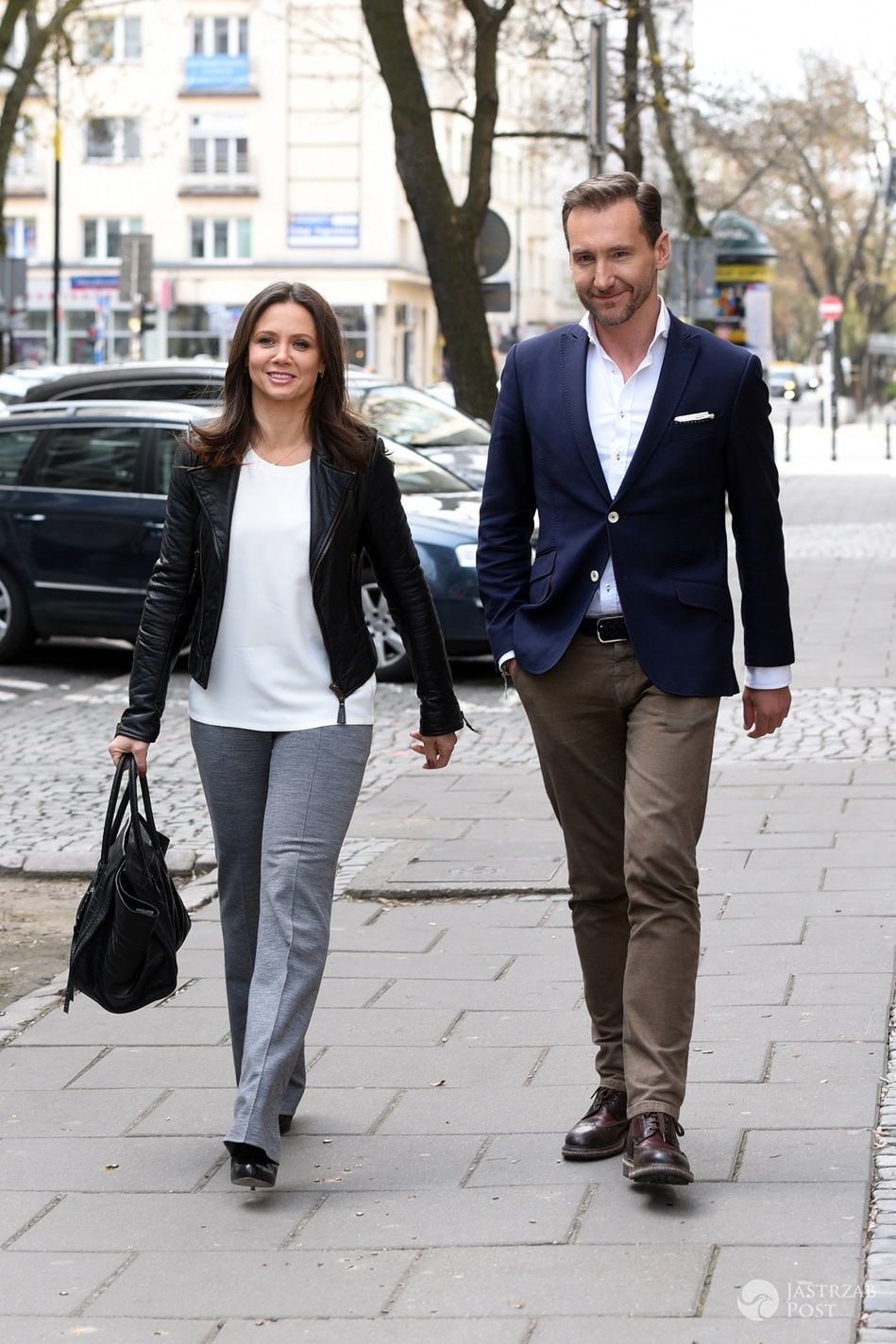 Piotr Kraśko i Kinga Rusin wychodzą ze studia Dzień Dobry TVN