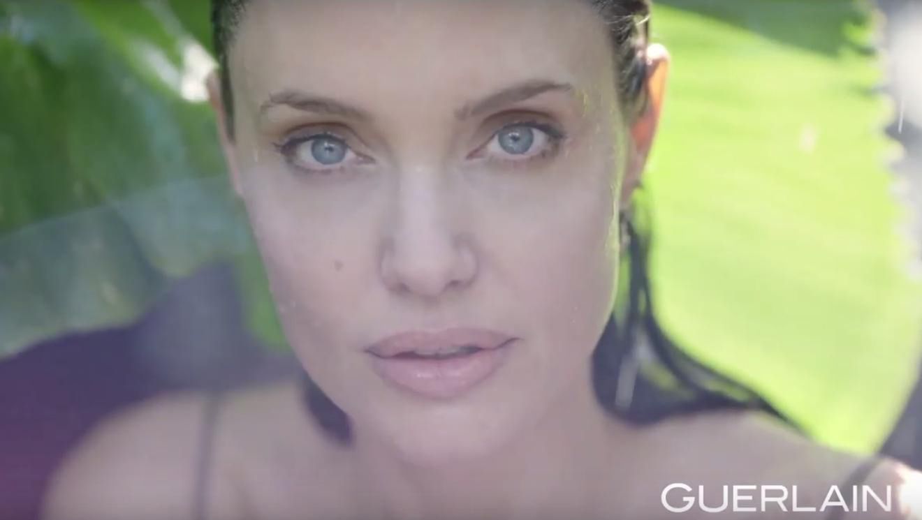 Angelina Jolie w reklamie Mon Guerlain Intense