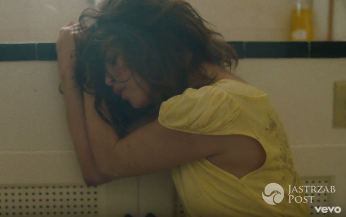 Selena Gomez w teledysku jak Natasza Urbańska