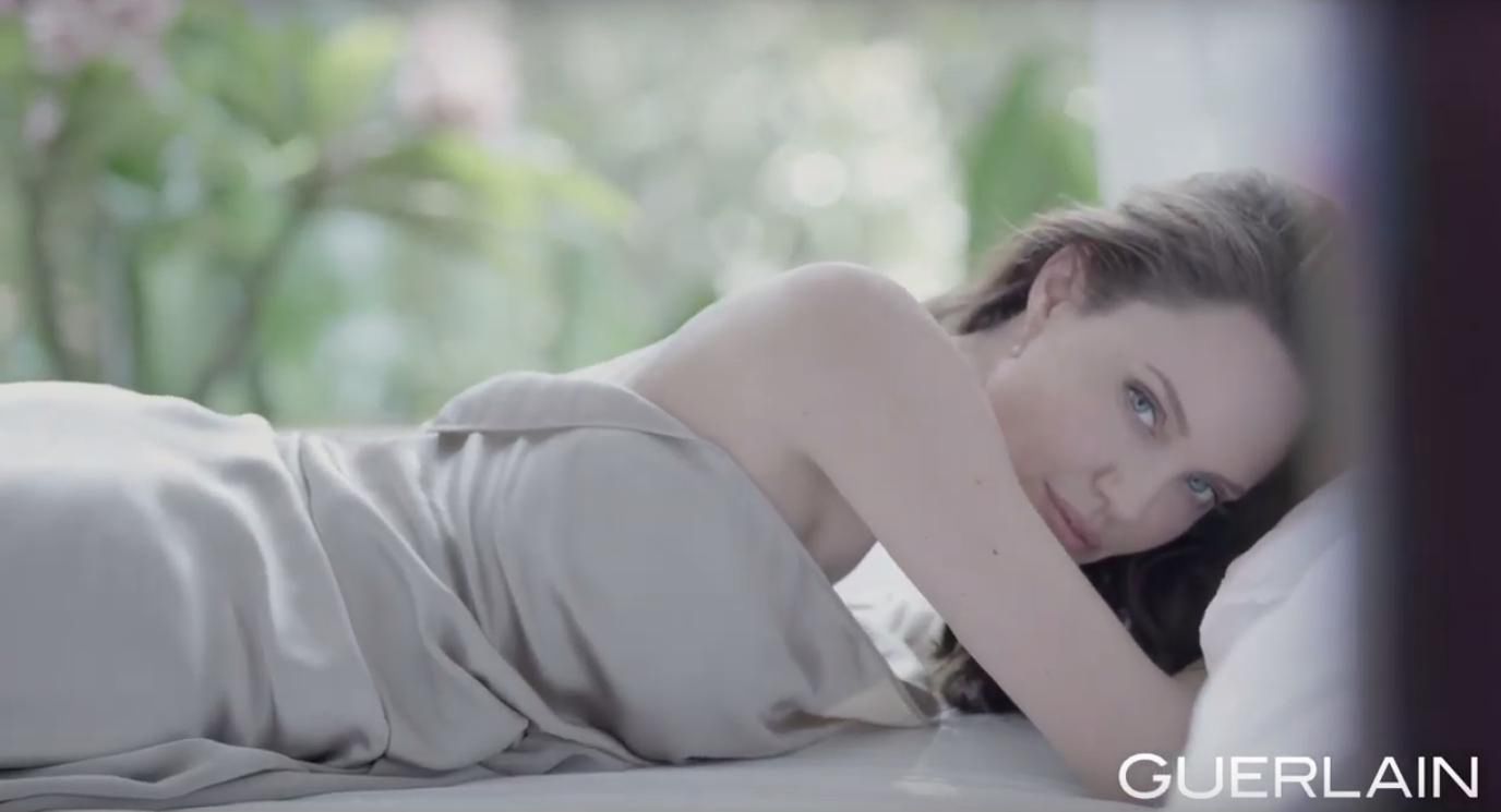 Angelina Jolie w reklamie Mon Guerlain Intense
