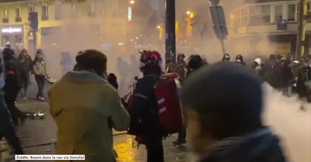 Zamieszki w Paryżu, paraliż komunikacyjny w całej Francji. Protesty przeciwko reformie emerytalnej