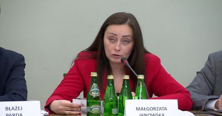 “Wpływy z VAT są wyższe, ale jest to zasługa obu rządów”. Były wiceminister finansów przed komisją ds. VAT