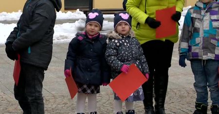Wiece poparcia dla WOŚP w całej Polsce. W Białymstoku utworzono wielkie serce z ludzi