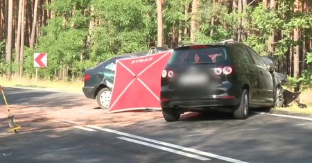 Czołowe zderzenie pod Zieloną Górą. Zginęły dwie osoby
