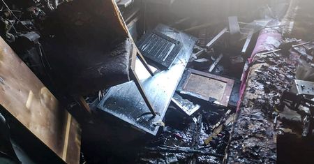 Policjant nie patrząc na konsekwencje wszedł do płonącego mieszkania