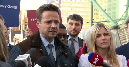 R. Trzaskowski krytycznie o rezygnacji P. Jakiego z członkostwa w partii