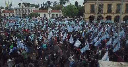 “O pokój, chleb i pracę” – setki tysięcy ludzi modliło się na przedmieściach Buenos Aires