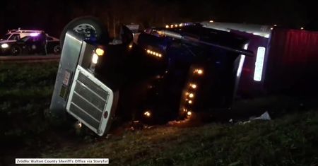 Muuusicie poczekać. Stado krów zablokowało autostradę na Florydzie i stworzyło kilometrowe korki