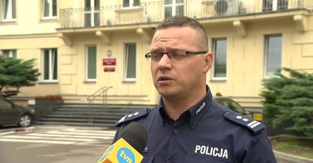Wyciekły tajne dane o policyjnych informatorach. “Powinny trafić do niszczarki”