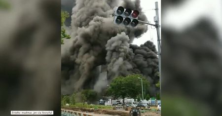 Tragiczny pożar na placu budowy w Tokio – 4 osoby nie żyją, a 40 rannych
