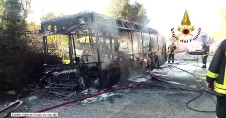 Pożar autobusu w północnych Włoszech. Kierowca i pasażerowie zdołali uciec