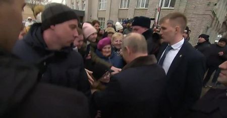 Młoda Rosjanka oświadczyła się W. Putinowi. “Bardzo interesująca propozycja”