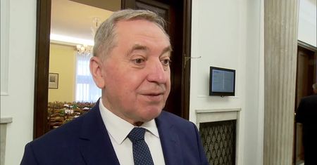 H. Kowalczyk broni pomysłu przekazania 2 mld zł z budżetu dla TVP