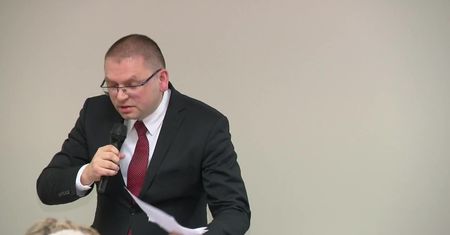 M. Nawacki podarł wniosek, w którym sędziowie żądali zaniechania działań utrudniających pracę Pawłowi Juszczyszynowi
