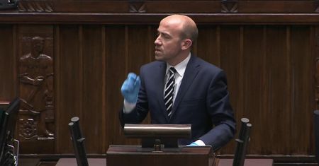 W nocy w sejmie było gorąco
